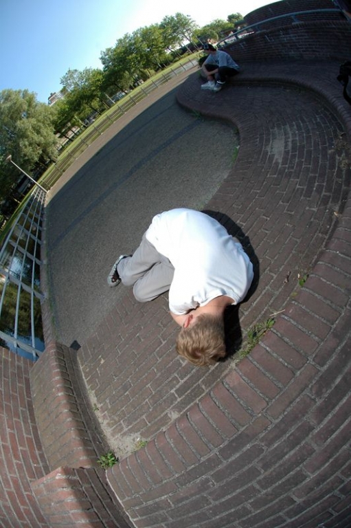 Зюк - Мистер Боль