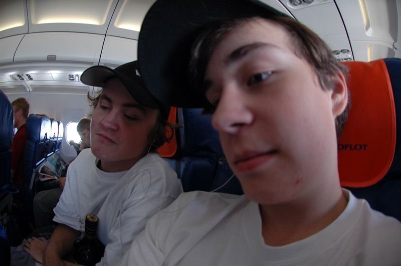 Два придурка в самолете