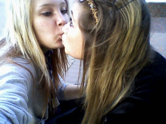 kisss)))