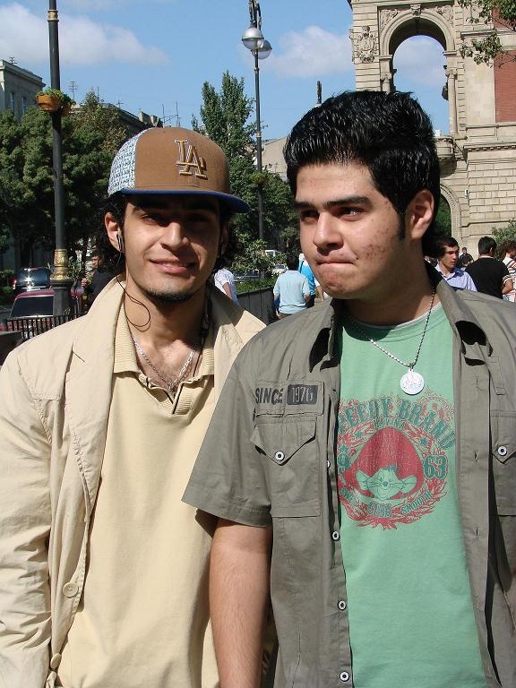 Бабак (слево):*:*:*:*:*::*:*