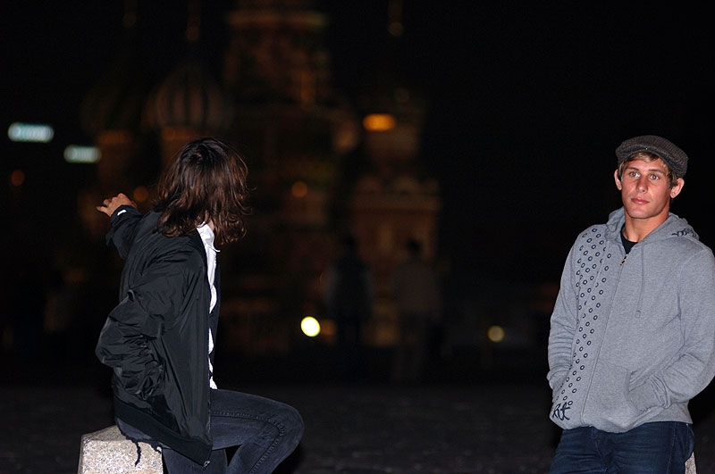 Oli и Bailey на Красной площади