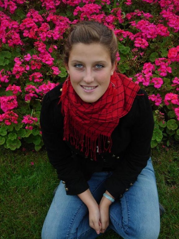 голубые глаза