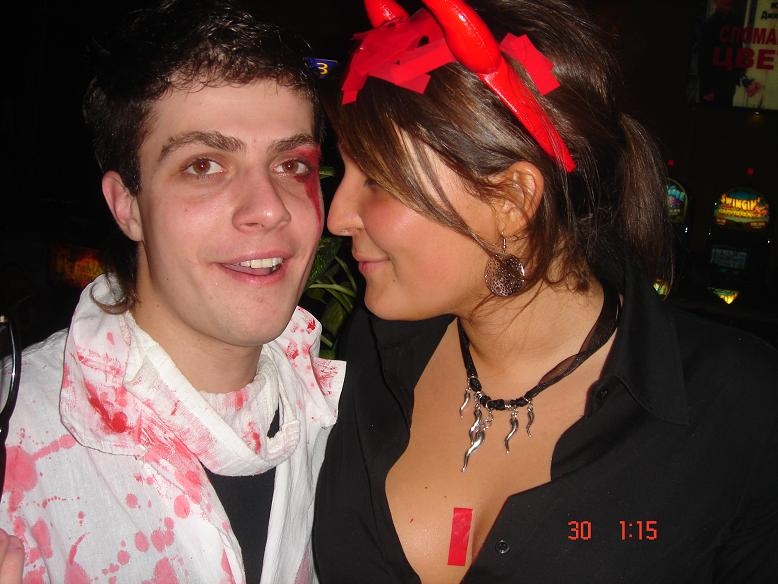 дима-гинеколог(ПОЧЕМУ-ТО В КРОВИ =)) и Ксюшка