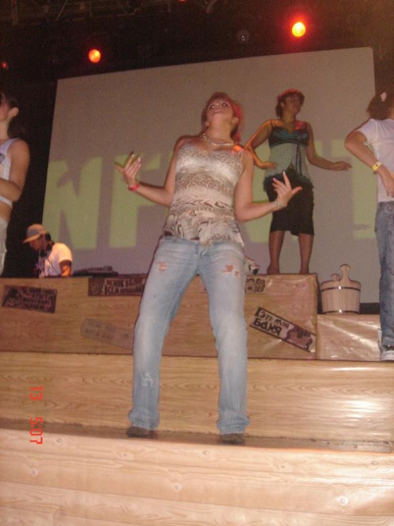 зажигаю на сцене