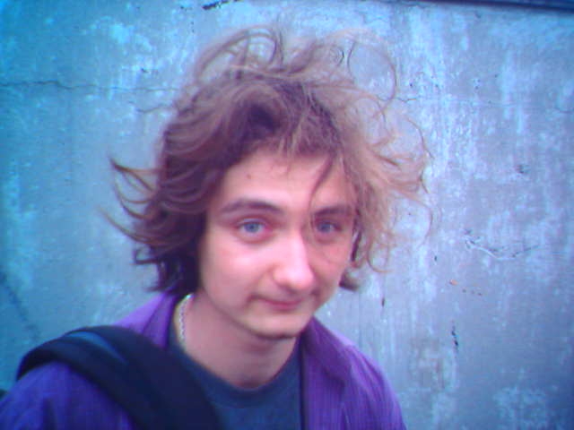 Сварщиу после ночлежки на крыше ))))