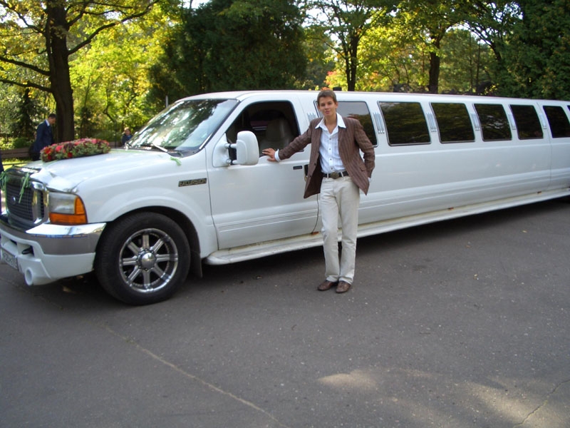 я у лимузина