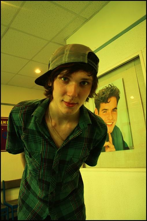 В парикмахерской!)