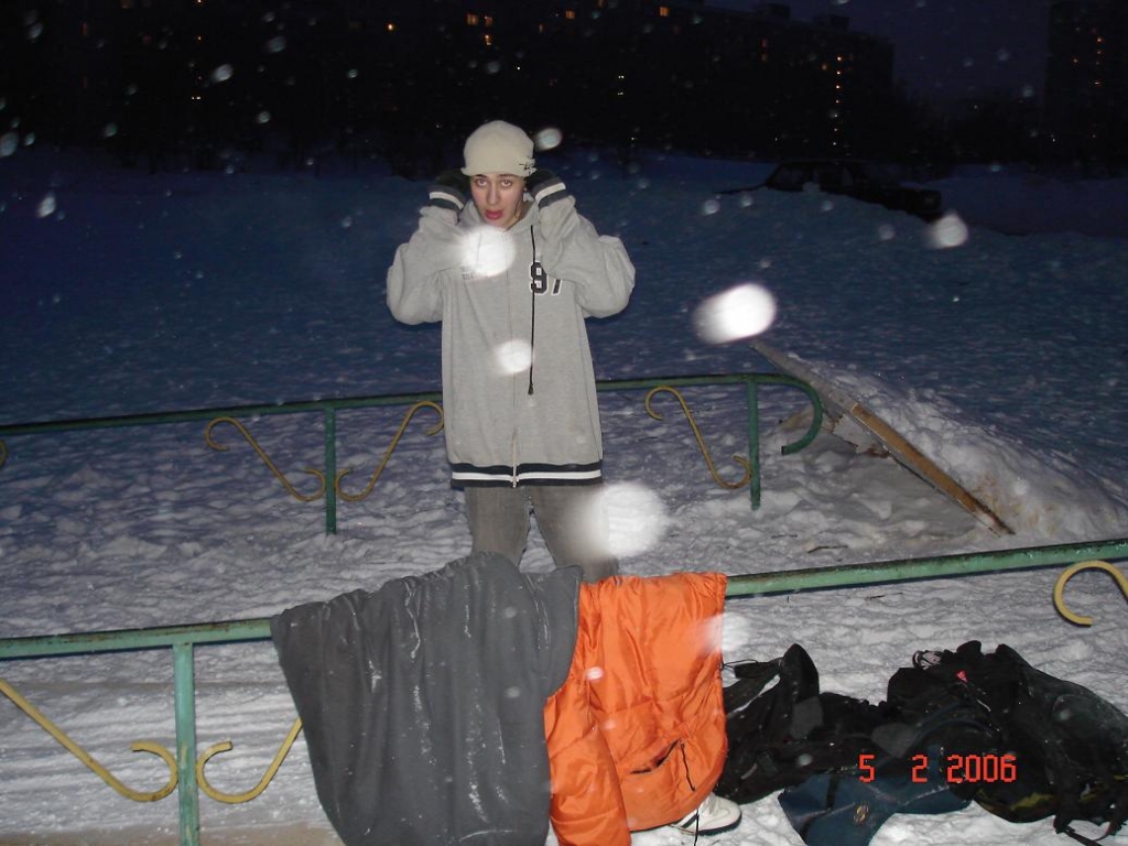 Кто это???Газ24?=)