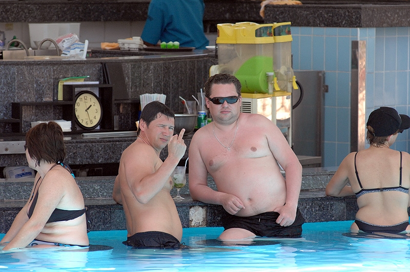 Пляжные мальчики