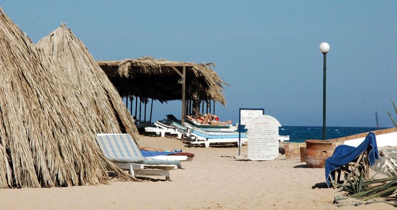 Пляж, вроде как