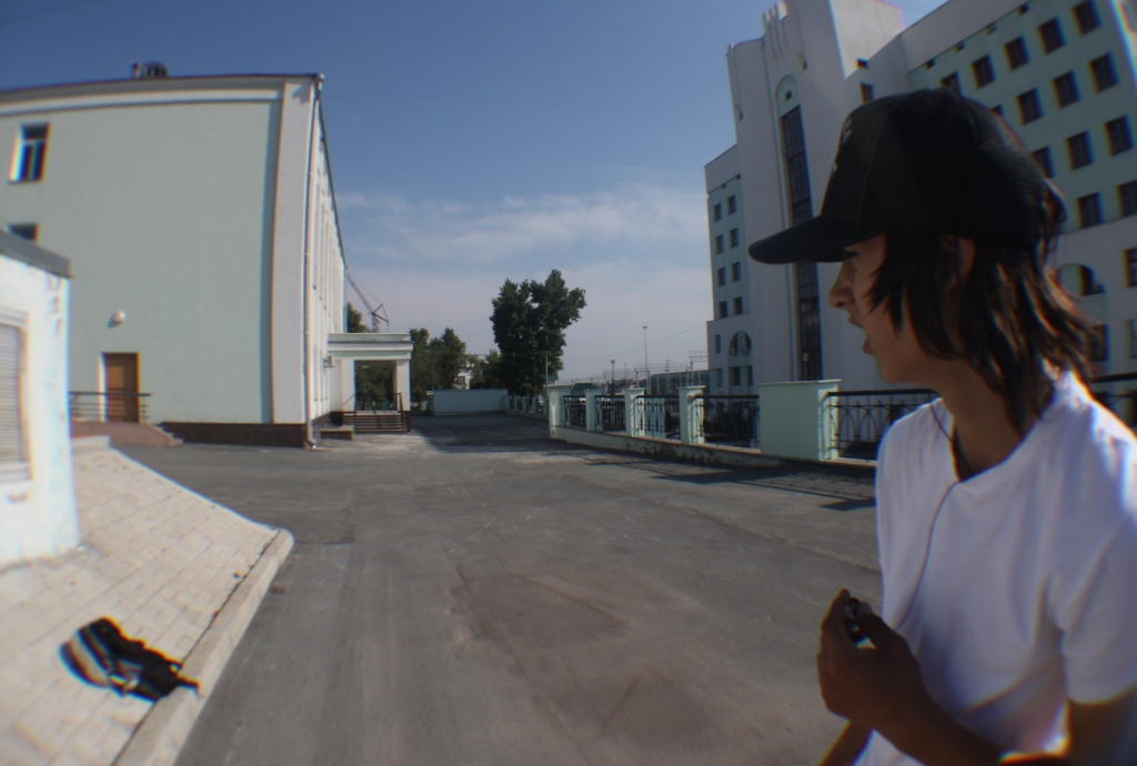 Саня Пендерев смотрит