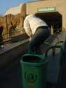 ОСТОРОЖНО! Обезьяны собирают мусор!!! =))))